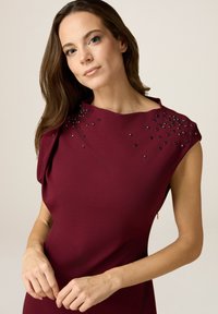 Oltre MIDI CON CASTONI - Vestido de cóctel - bordeaux