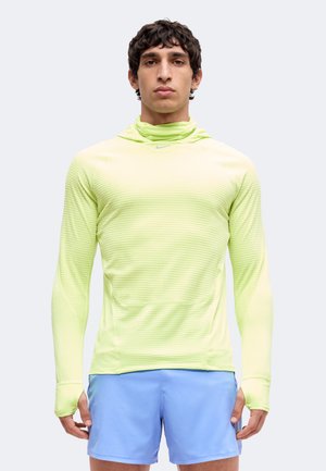 Nike Performance, STRIDE MIDLAYER - Суитшърт с качулка - light lemon twist