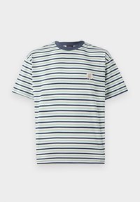Stribet t-shirt i lys grøn, marineblå og hvid. Af bomuldsmateriale, med rund halsudskæring, korte ærmer og med et lille emblem på brystet.