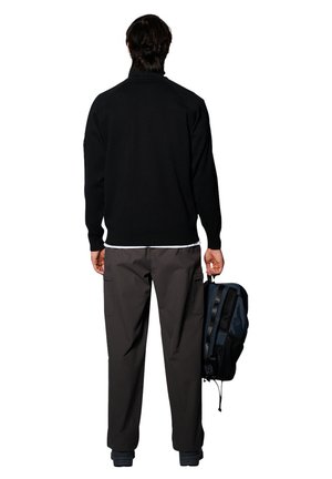 HALO Trui - black