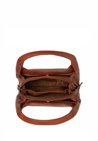 Bolso de cuero marrón con dos asas cortas, cierre de cremallera y múltiples compartimentos interiores. Textura suave y diseño minimalista.