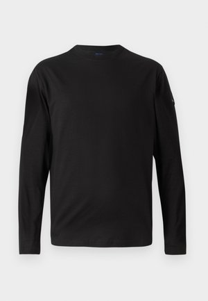 Sort langærmet t-shirt lavet af blødt stof. Har en rund halsudskæring og et enkelt design uden synlige mønstre eller accenter.