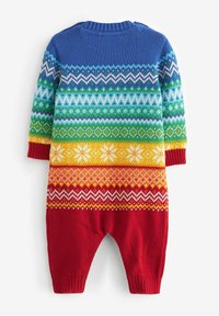 Peto de punto en azul, verde, amarillo, rojo y blanco con patrones geométricos. Presenta mangas largas y puños acanalados; textura suave.