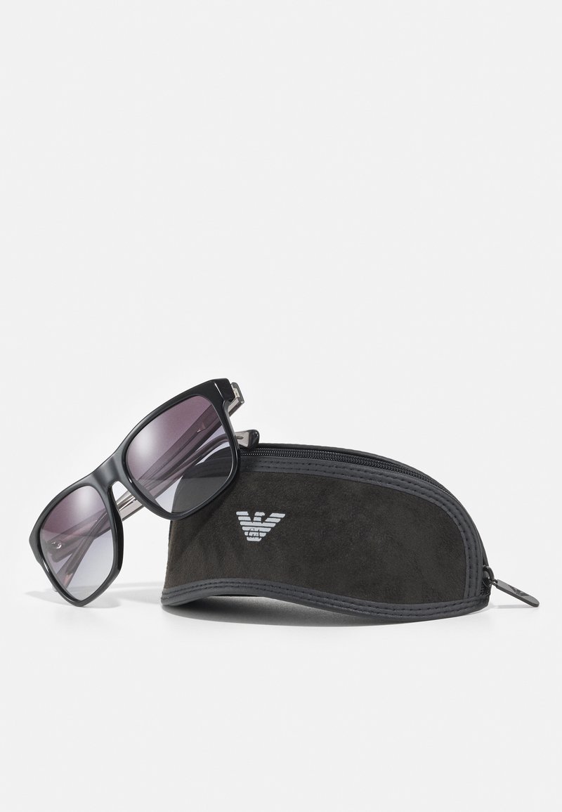 Herren Taschen & Koffer | Emporio Armani Sonnenbrille black/schwarz - EY31187 Herren Taschen & Koffer | Emporio Armani Sonnenbrille black/schwarz - EY31187