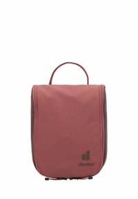 Rote Organisations-Reisetasche mit strukturiertem Finish, Reißverschluss, Oberhandgriff und Logodetail auf der Vorderseite.
