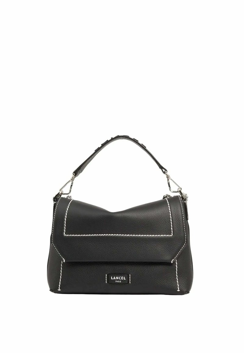 Sac à main en cuir noir avec un design structuré, présentant des accents de coutures blanches, une bandoulière courte et un logo Lancel Paris.