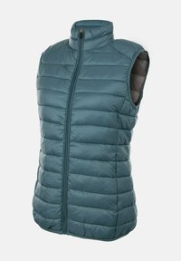 Chaleco acolchado sin mangas en azul teal, con un alto cuello, textura acolchada horizontal, cremallera frontal completa y forro interior marrón.