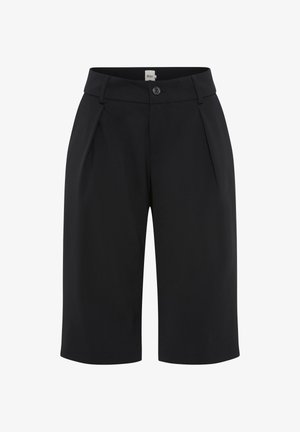 Schwarze, knielange, maßgeschneiderte Shorts mit Vorderfalten, Gürtelschlaufen und Knopfverschluss an der Taille.