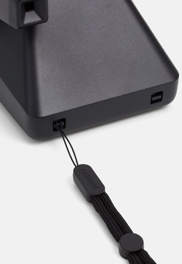 NOW GEN 3 BLACK + COLOR FILM BUNDLE 8 PHOTOS - Camera film4