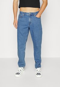 Les Deux RYDER - Calças de ganga de corte relaxado - medium indigo wash