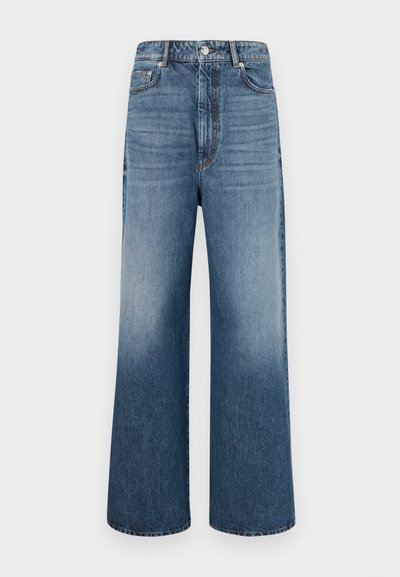 Wijde jeans in lichtblauwe denim. Voorzien van een knoopsluiting, vijf zakken en subtiele vervaging. Schoon ontwerp met een rechte snit.