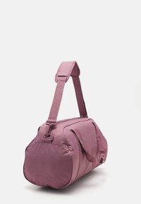 Nike Sportswear GYM CLUB UNISEX - Sportväska - plum dust/plum dust/platinum violet