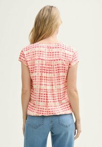 TOM TAILOR T-Shirt print - berry red check design