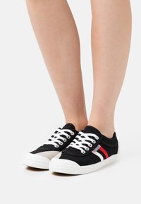Kawasaki RETRO - Zapatillas - black