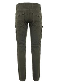 Olivgrüne Cargo-Hosen im Slim-Fit-Schnitt mit mehreren Taschen, verstärkten Kniebereichen und kontrastierenden Nähten.