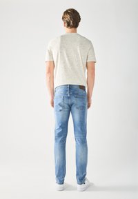 Pier One Blugi slim fit - destroyed denim