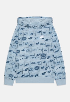 Sweat à capuche bleu clair avec un motif varié de logos et de designs Nike. Il présente une poche avant, des manches longues et une capuche avec cordon de serrage.