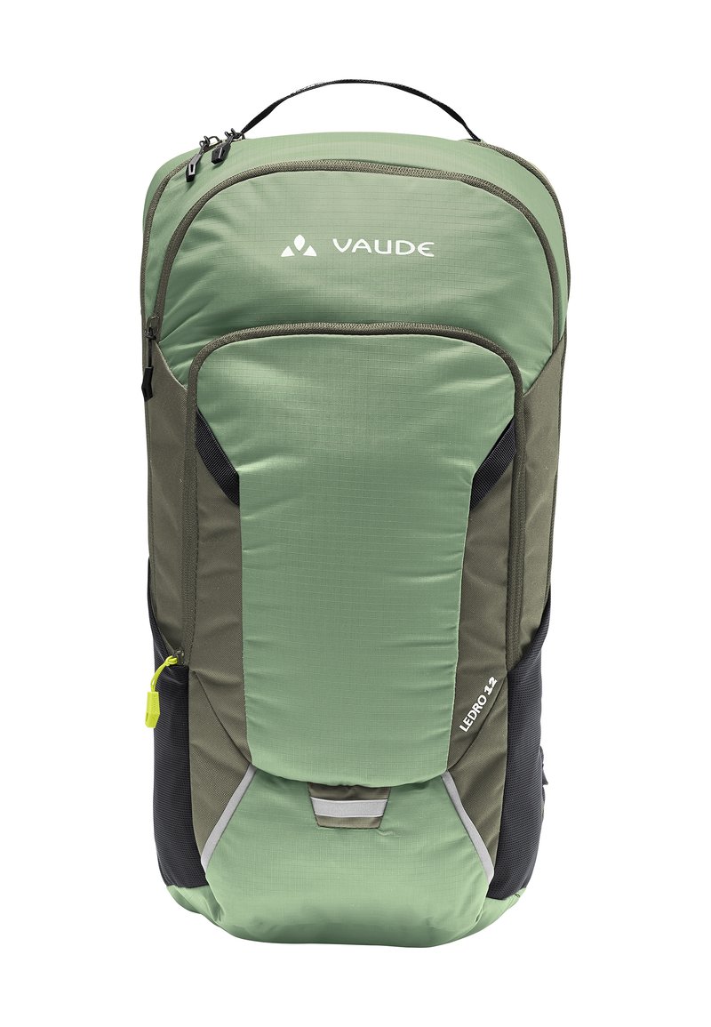 Grüner und grauer Rucksack mit schlankem Design, strukturiertem Stoff, Oberhandgriff, Reißverschlusstaschen und reflektierenden Akzenten.