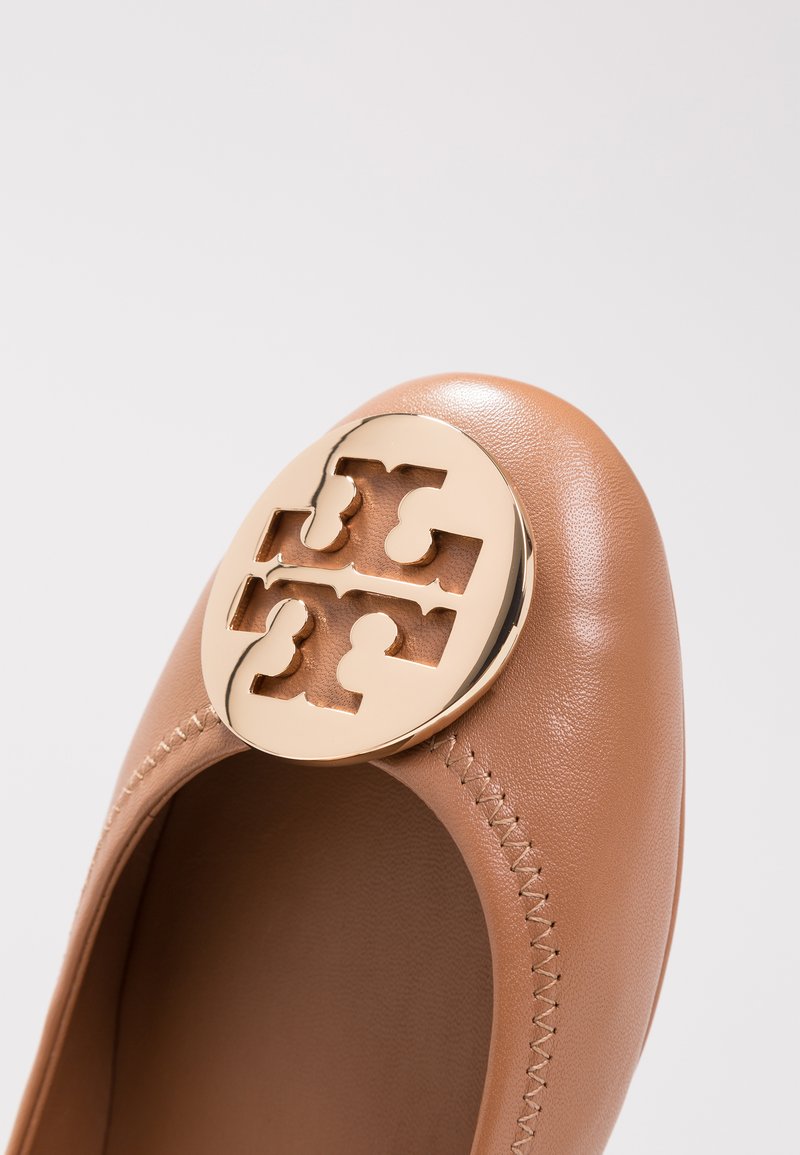 Tory Burch MINNIE TRAVEL BALLET - Ballet pumps - royal tan/gold/tan -  