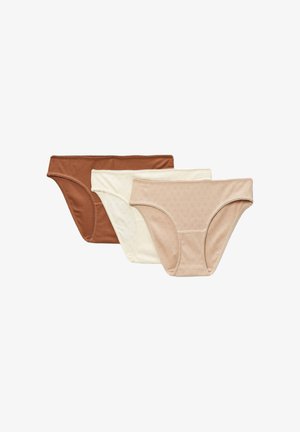 Trois culottes pour femmes en marron, crème et beige clair. Le tissu est lisse avec un motif subtil sur la paire crème.