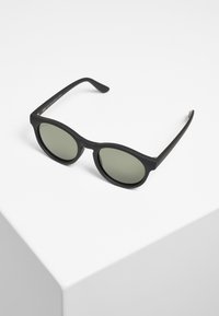 Urban Classics SUNRISE - Akiniai nuo saulės - black/green