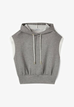 Szara bezrękawnikowa krótka bluza z kapturem z regulowanymi białymi sznurkami i prążkowanym pasem, rozłożona na płasko na białym tle.