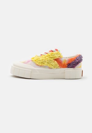 OPAL FRINGE UNISEX - Baskets basses - orange