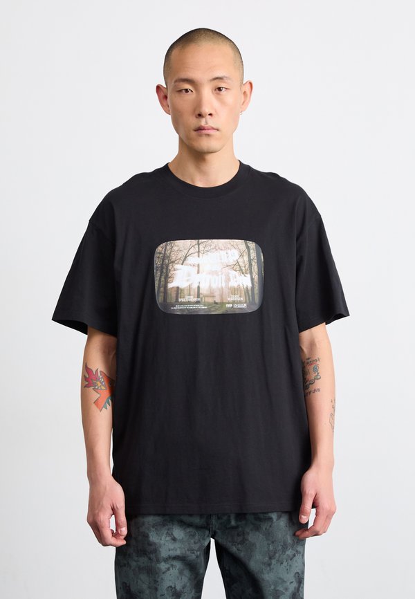 GREATEST FLICKS  - Print T-shirt