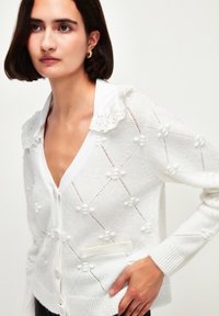 adL Cardigan - light beige