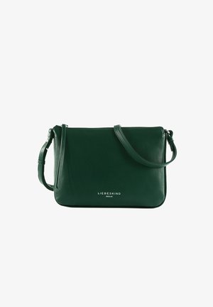 Borsa a tracolla in pelle verde scuro con tracolla regolabile e design minimalista, con piccolo marchio "Liebeskind Berlin" sul davanti.