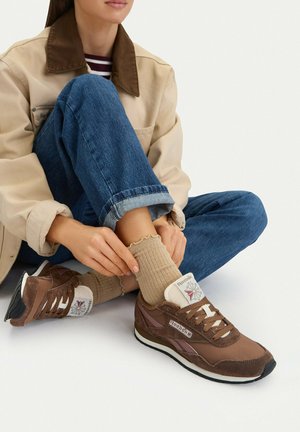 Reebok, REEBOK WOMEN'S SNEAKERS BROWN - Zapatillas de entrenamiento - brown