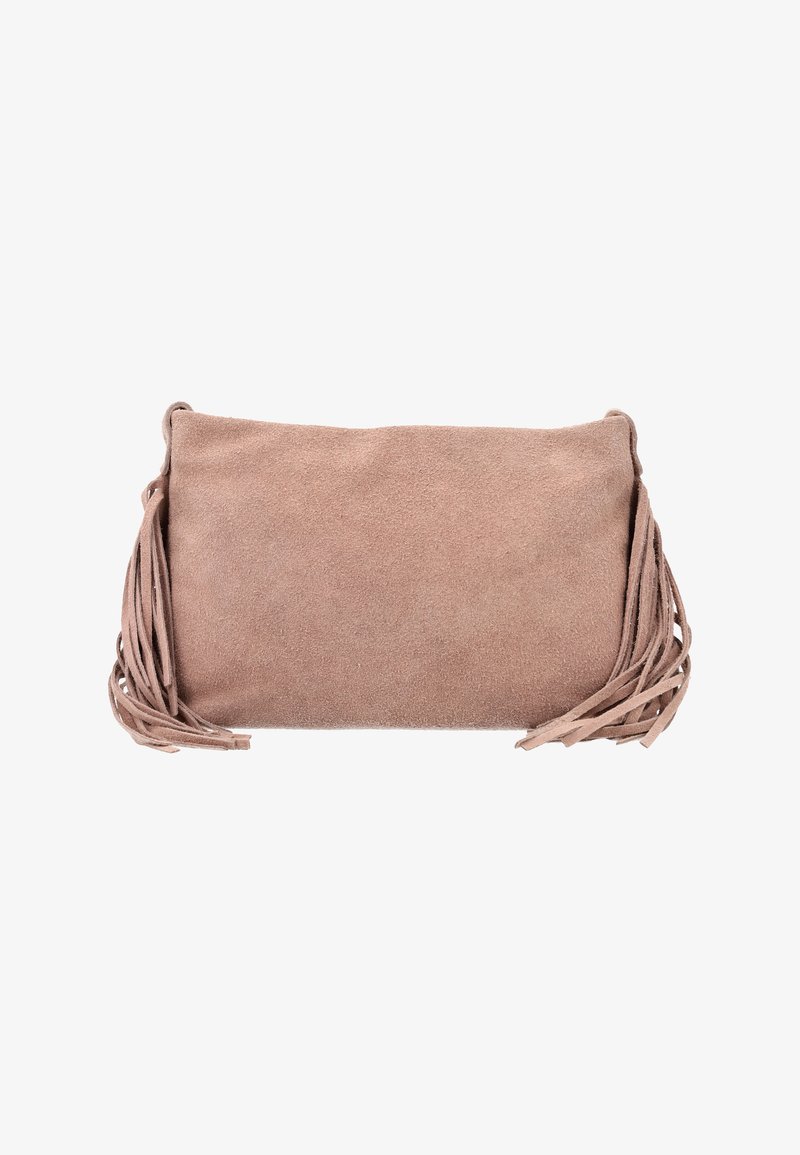 Tan ruskind clutchtaske med frynseaccenter på begge sider, rektangulær form og en blød, struktureret overflade. Ingen synlig hardware.