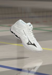 Επιλέχθηκε, white/black/ultimate gray