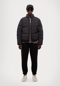 EA7 Emporio Armani GIUBBOTTO UNISEX - Ziemas jaka - black