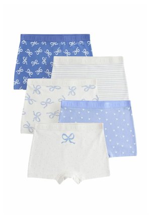 Conjunto de seis pantalones cortos; material de algodón. Los colores incluyen azul y blanco, con estampados como lazos, corazones y rayas. Textura suave y cinturillas elásticas.