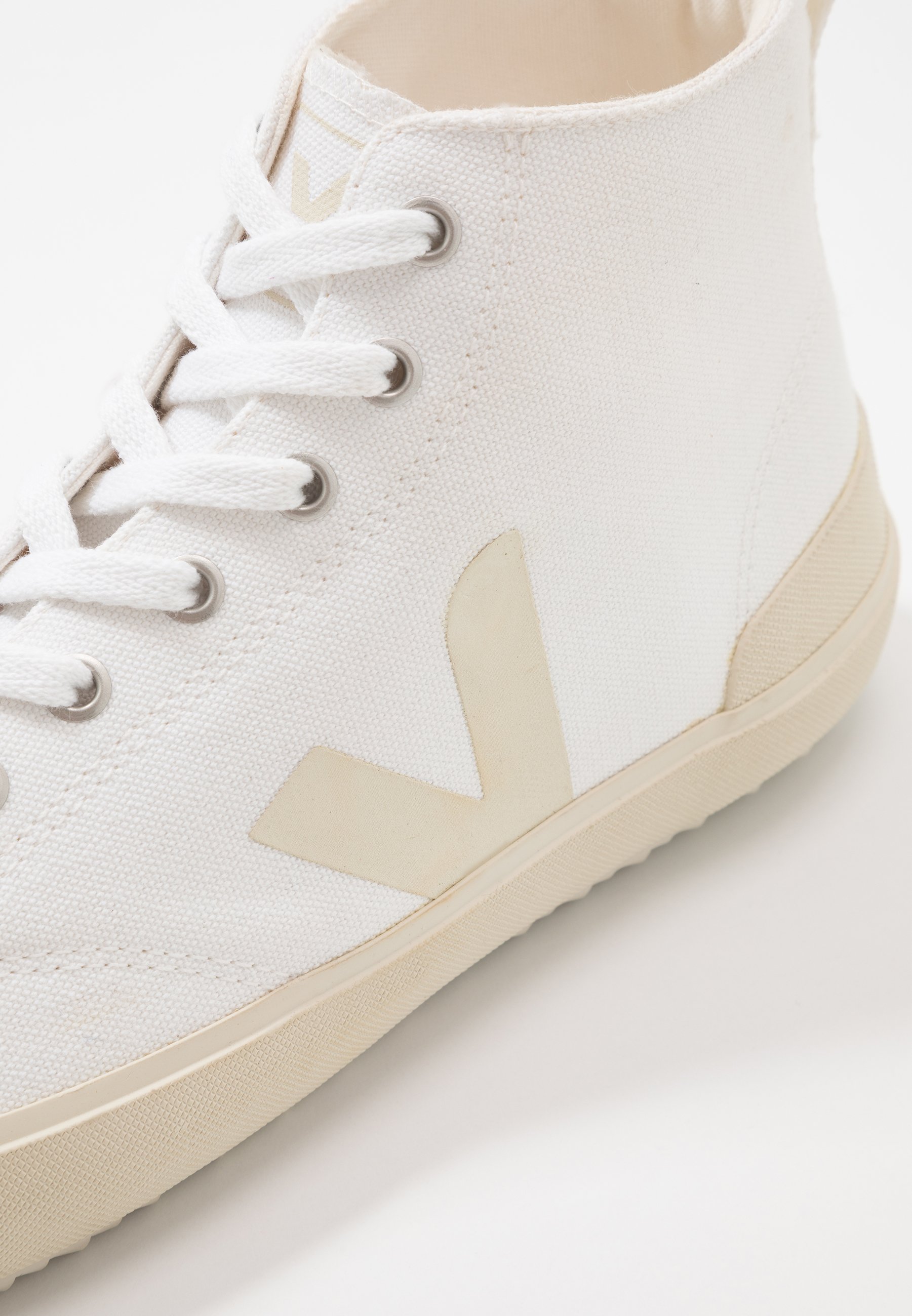 Veja NOVA Høye joggesko whitepierrehvit Zalando.no Veja RORAIMA Høye joggesko white natural Zalando.no