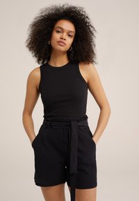 WE Fashion Šortky - black