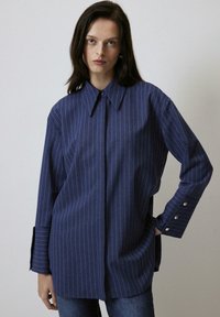 Niet geselecteerd, navy blue