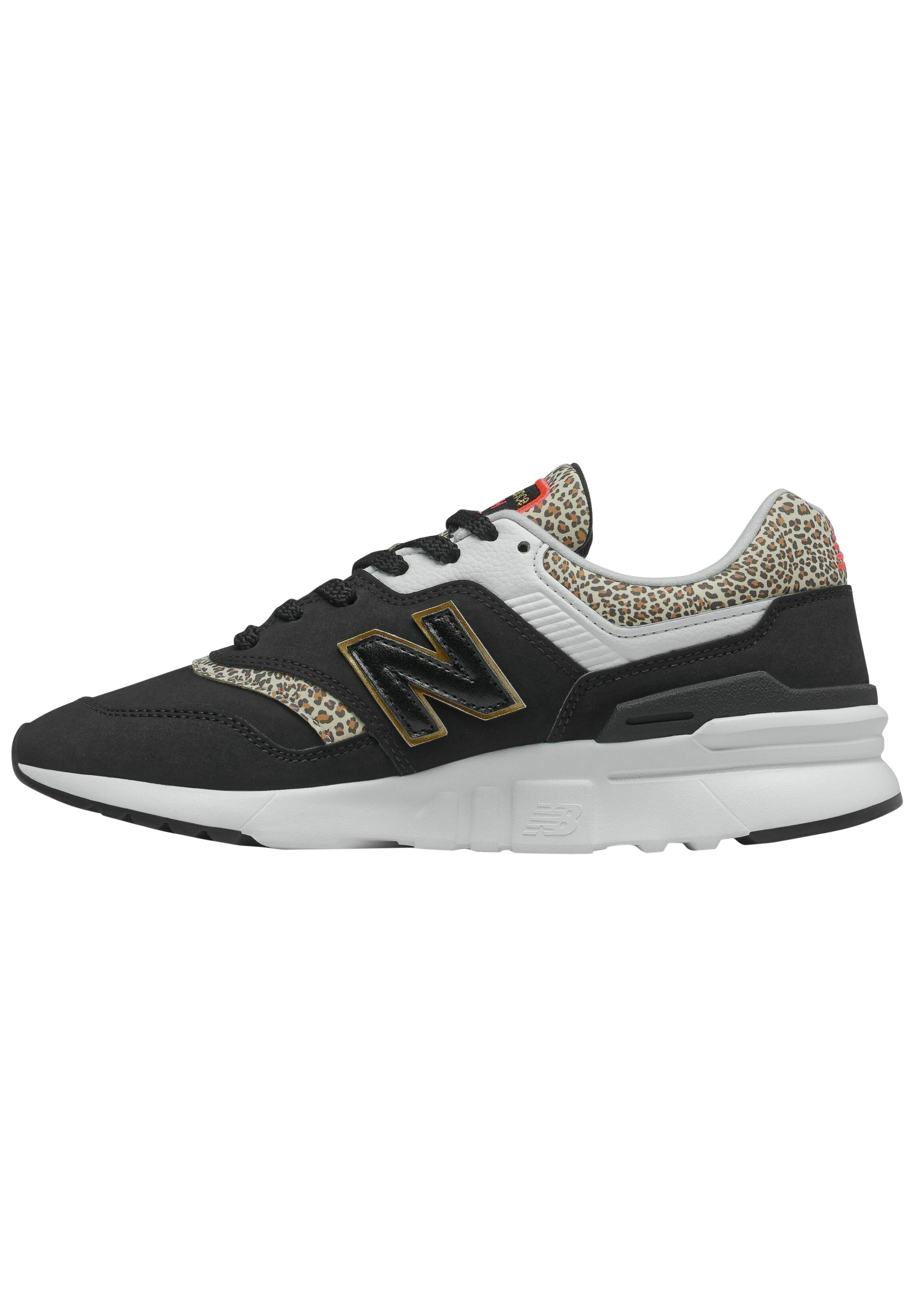 new balance maculate
