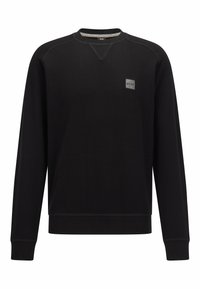 Svart långärmad crewneck sweatshirt med en liten grå fyrkantig BOSS-logotyp på vänster bröst, ribbade ärmslut och nederkant.