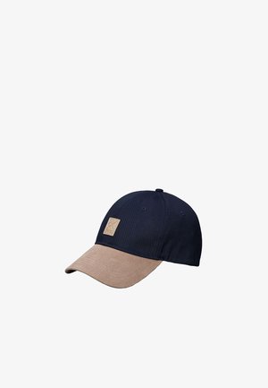Marineblaue Baseballkappe mit einem beigen, gebogenen Schirm und einem kleinen beigen quadratischen Fleck auf der Vorderseite.