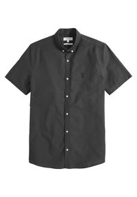 Camisa de botones de manga corta en color carbón, hecha de una tela suave. Presenta un cuello clásico, botones blancos y un pequeño logotipo en el pecho.