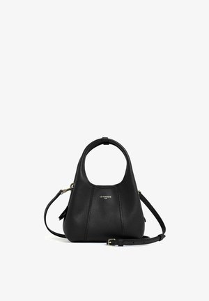 Borsa a mano in pelle nera con texture, con manici rotondi, tracolla removibile e logo dorato "Le Tanneur 1898" sul davanti.