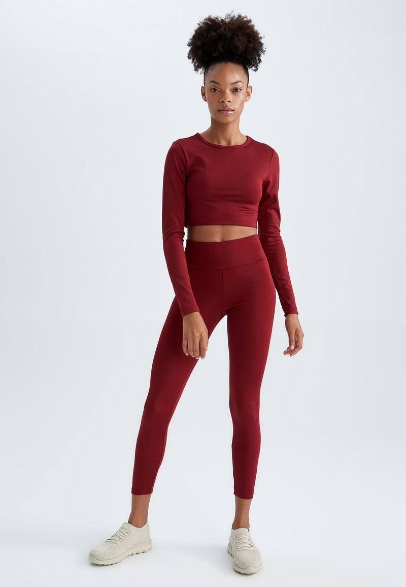 DeFacto Longsleeve bordeauxrood DeFacto Longsleeve bordeauxrood