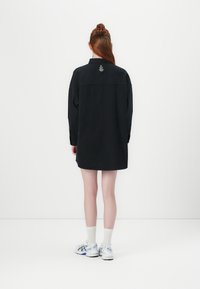 Volcom FA VADERETRO - Rochie tip cămașă - black