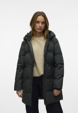 Veste rembourrée gris foncé avec capuche, présentant une taille cintrée, deux poches latérales zippées et une finition brillante et matelassée.