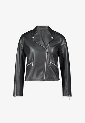 Schwarze Motorradjacke aus Kunstleder mit silbernen Reißverschlüssen, Druckknöpfen und einer taillierten Passform. Verfügt über zwei seitliche Taschen und einen spitzen Kragen.