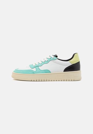 Baskets basses - turquoise