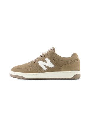 Sneakers - brown