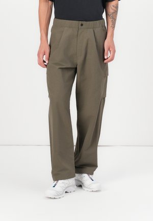 NEW RETRO PANTS - Pantalon cargo - raven